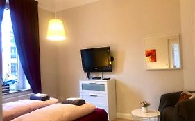 VILLA HanseART Lübeck - Privatzimmer in zentraler Lage